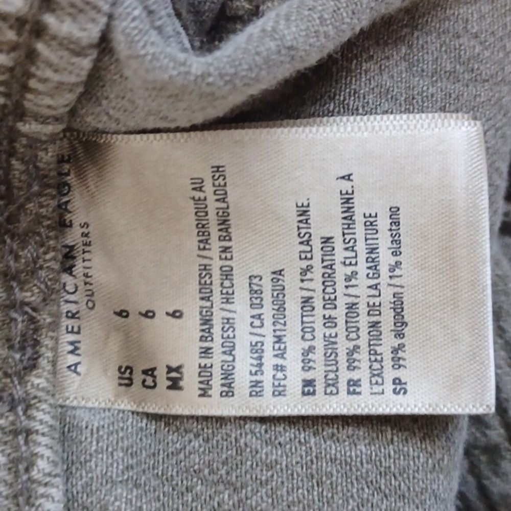AE Shorts Size 6 - Picture 5 of 10